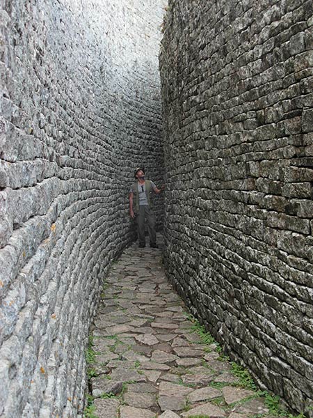 Great Zimbabwe ruins, mysterious inner corridor