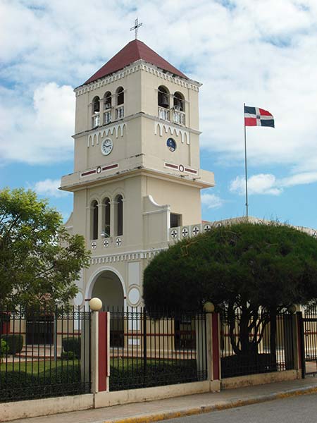 bayaguana santo cristo de los milagros church