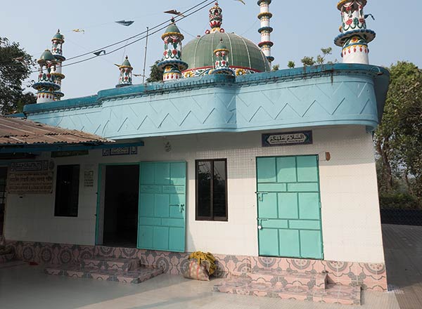 Entrance to shrine of Bayazid Bostami, Chittagon