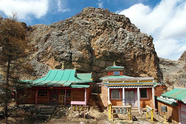 Tuvkhun Hiid Monastery