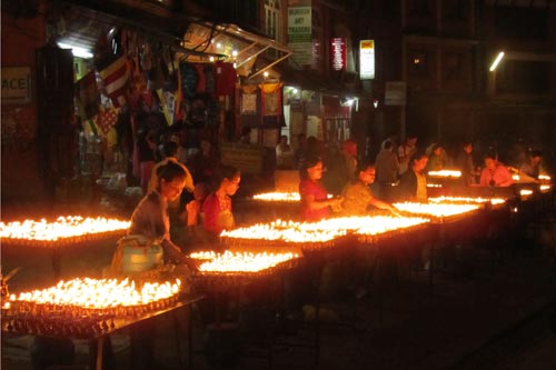 bodhnath-pilgrims-2