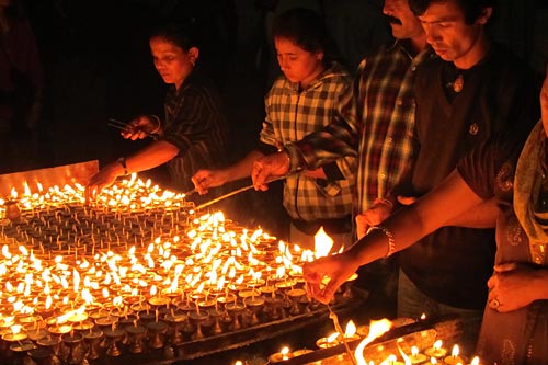 bodhnath-pilgrims-3