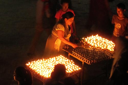 bodhnath-pilgrims-4