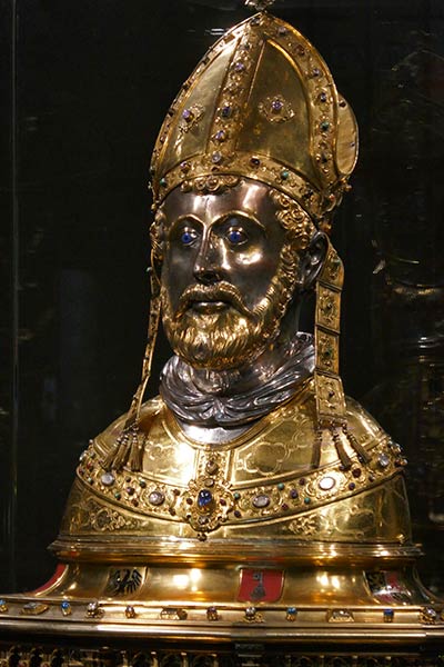 Bronze statue of St. Servatius