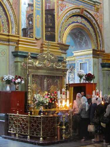 pochayiv-lavra-shrine